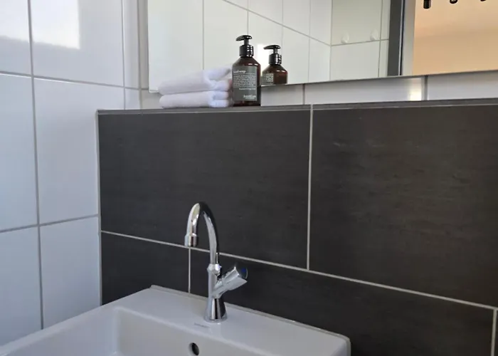 Pd23 Alte Feuerwache I Ganze I 5 Einzelbetten I 3 I 3min Cityhospital I 50m Supermarkt I Kueche I Smarttv Appartement *