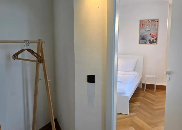 Pd23 Alte Feuerwache I Ganze I 5 Einzelbetten I 3 I 3min Cityhospital I 50m Supermarkt I Kueche I Smarttv